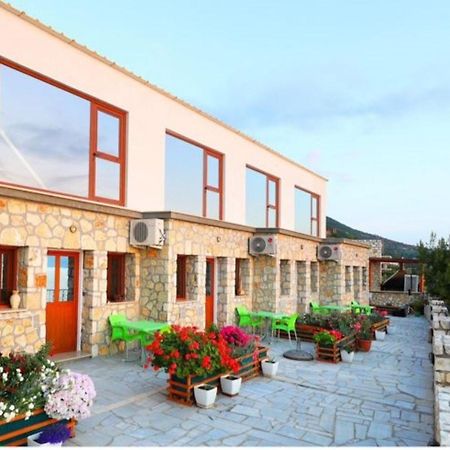 Vila Dena Vlorë 外观 照片