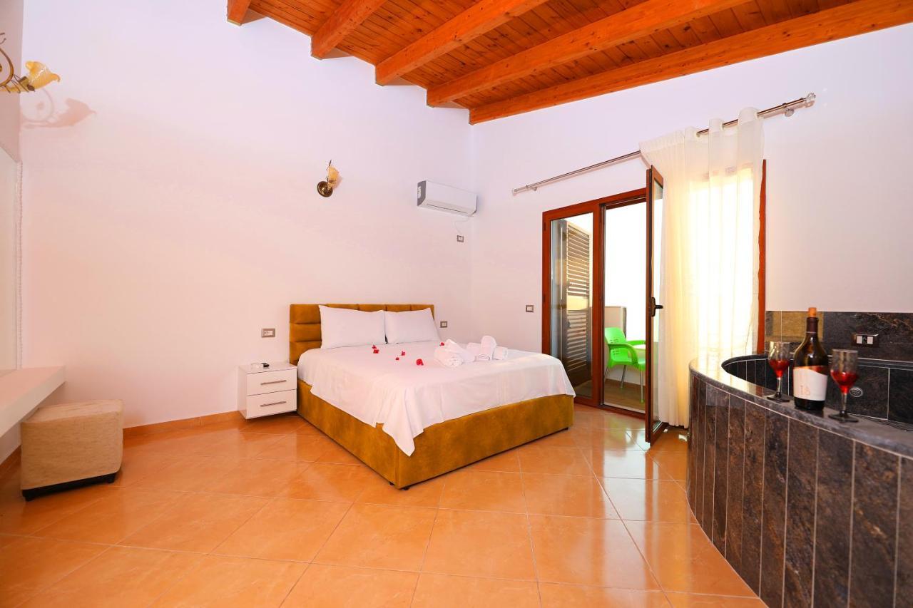 Vila Dena Vlorë 外观 照片