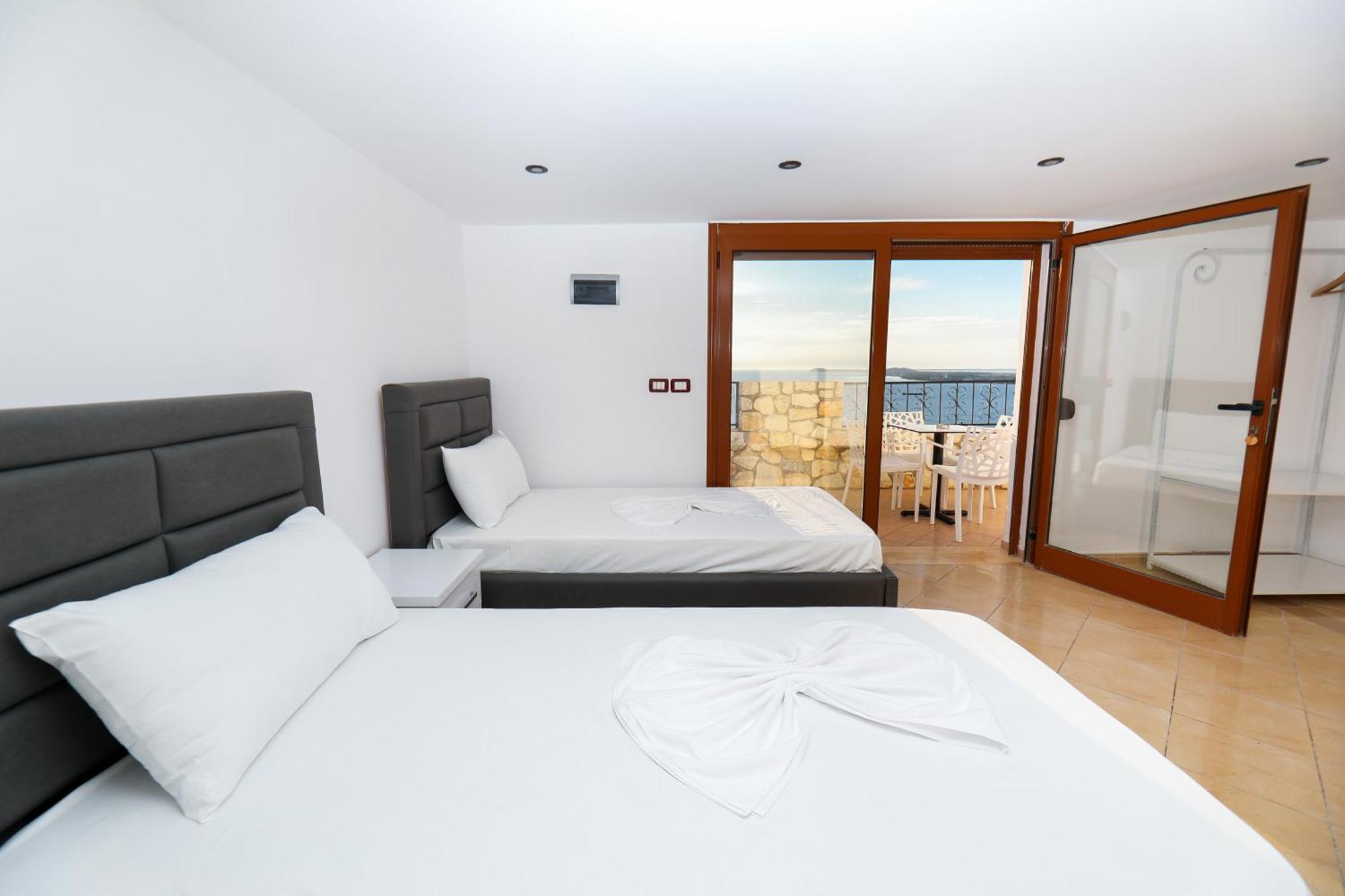 Vila Dena Vlorë 外观 照片