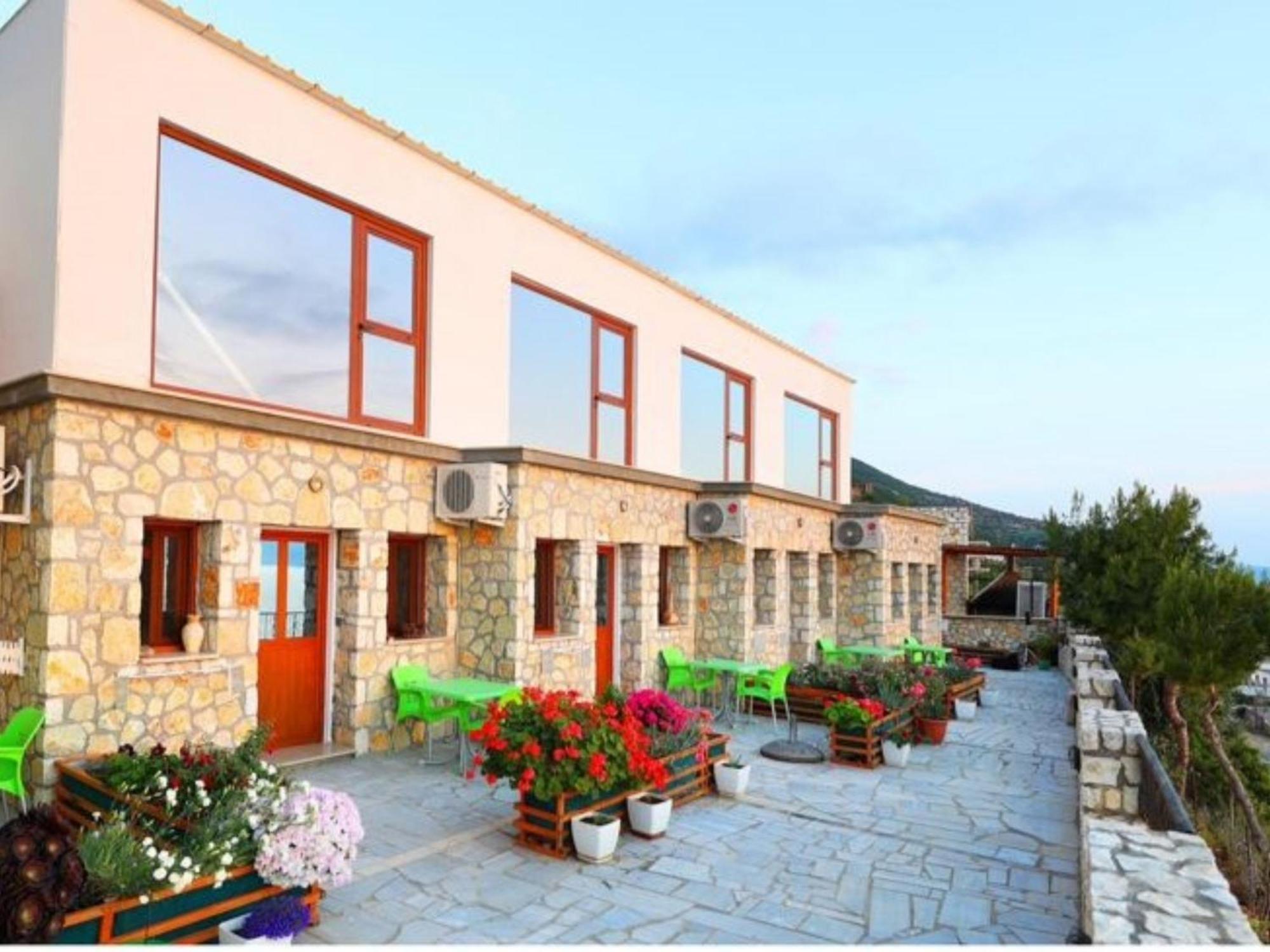 Vila Dena Vlorë 外观 照片