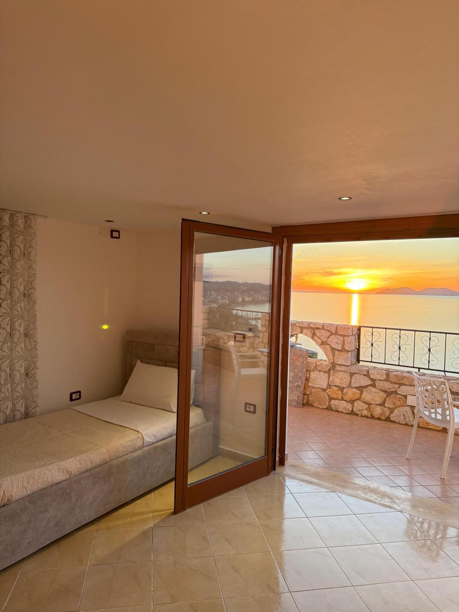 Vila Dena Vlorë 外观 照片