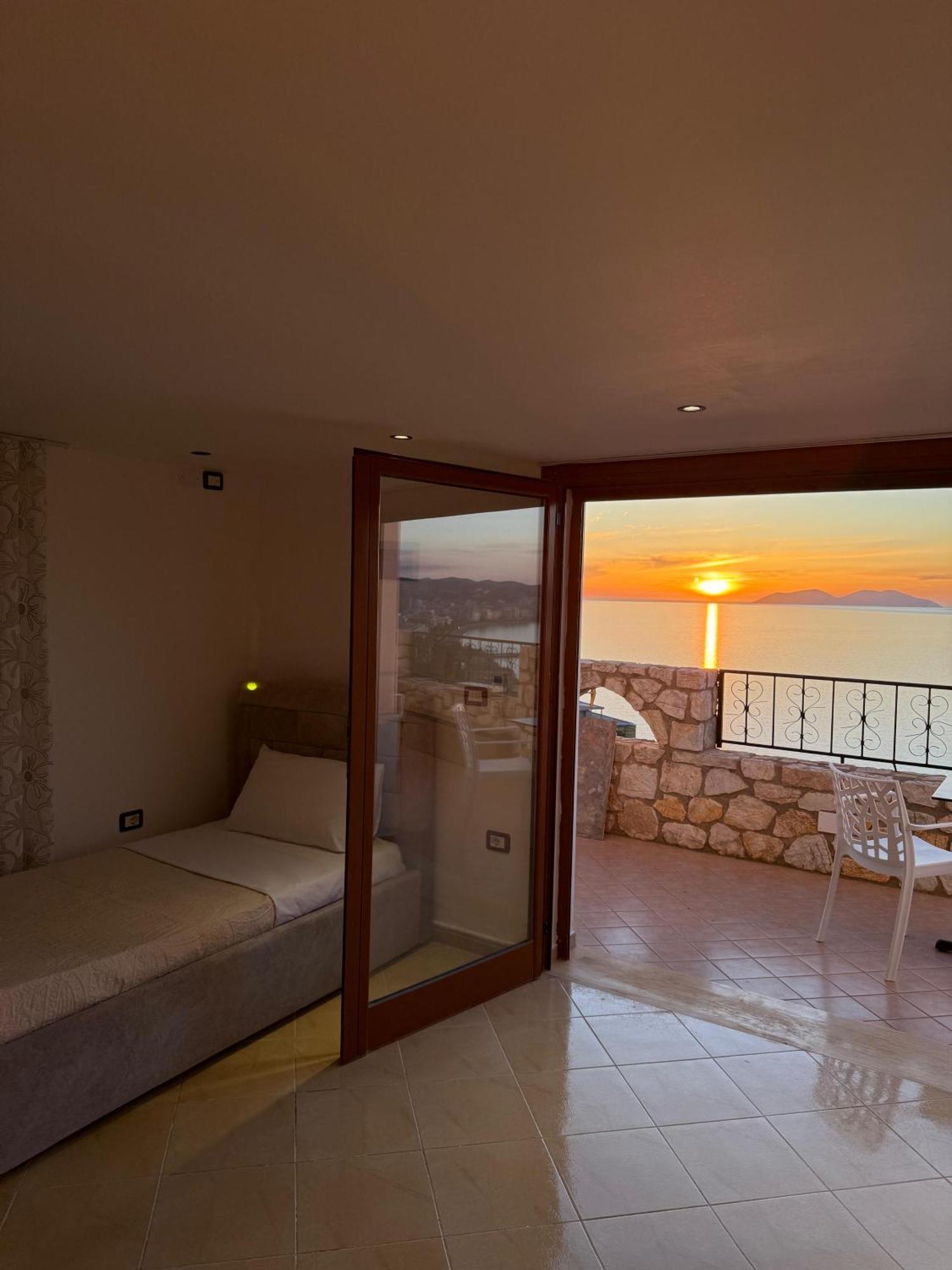 Vila Dena Vlorë 外观 照片